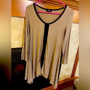 Women’s longer top with leather strip size medium